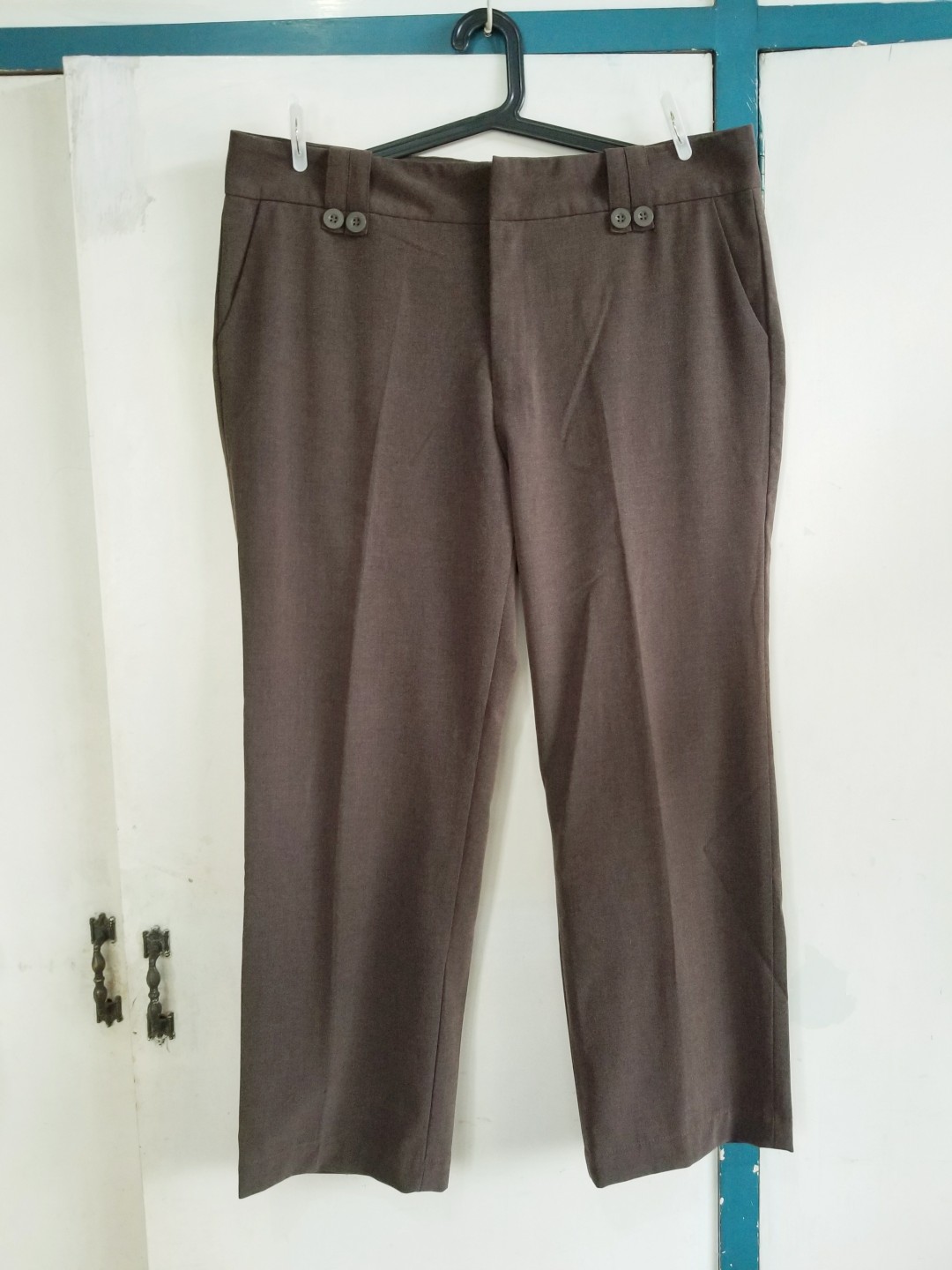 Plus size ash brown office slacks 2L XL XXL (Category: Traditional & Ethnic wear) located in Quezon City. Submitted by redfullmoon (Listing ID 162239693, Image 1). Description: Plus size ash brown office slacks /pants from Milly by Paperdolls. Straight leg. Used 1 or 2x then stored. Practically new. Excellent condition. Orig price 1,200. Great for officewear. Size 2L (fits XL-XXL) Waist 36 Hips 42-44 Thigh 22 Rise 11 Inseam 26.