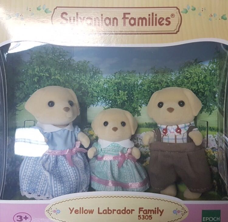 sylvanian families yellow labrador family