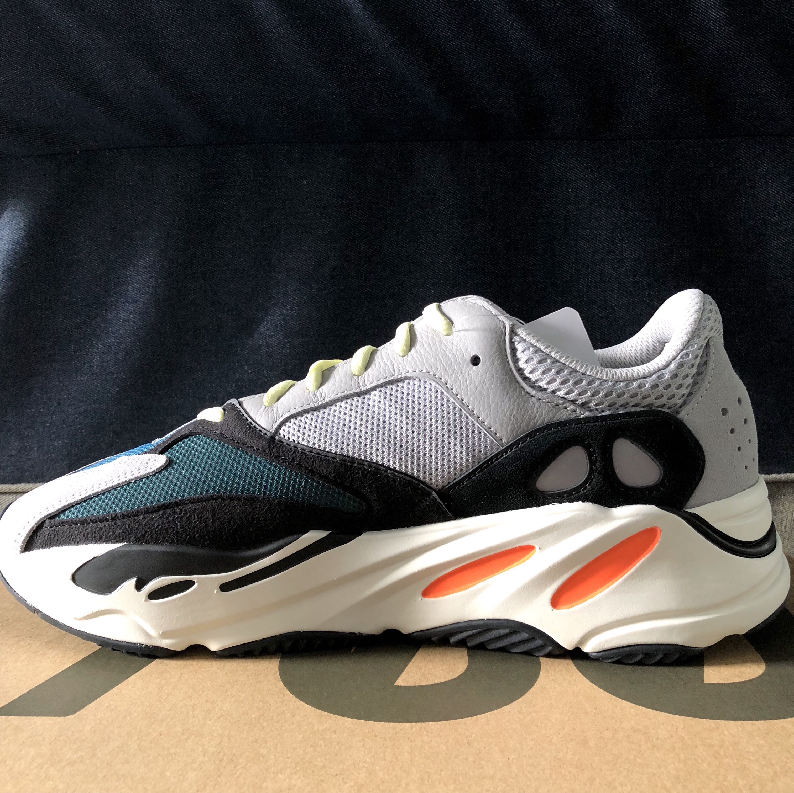 Adidas Yeezy Wave Runner 700 Grey US 10.5 UK 10