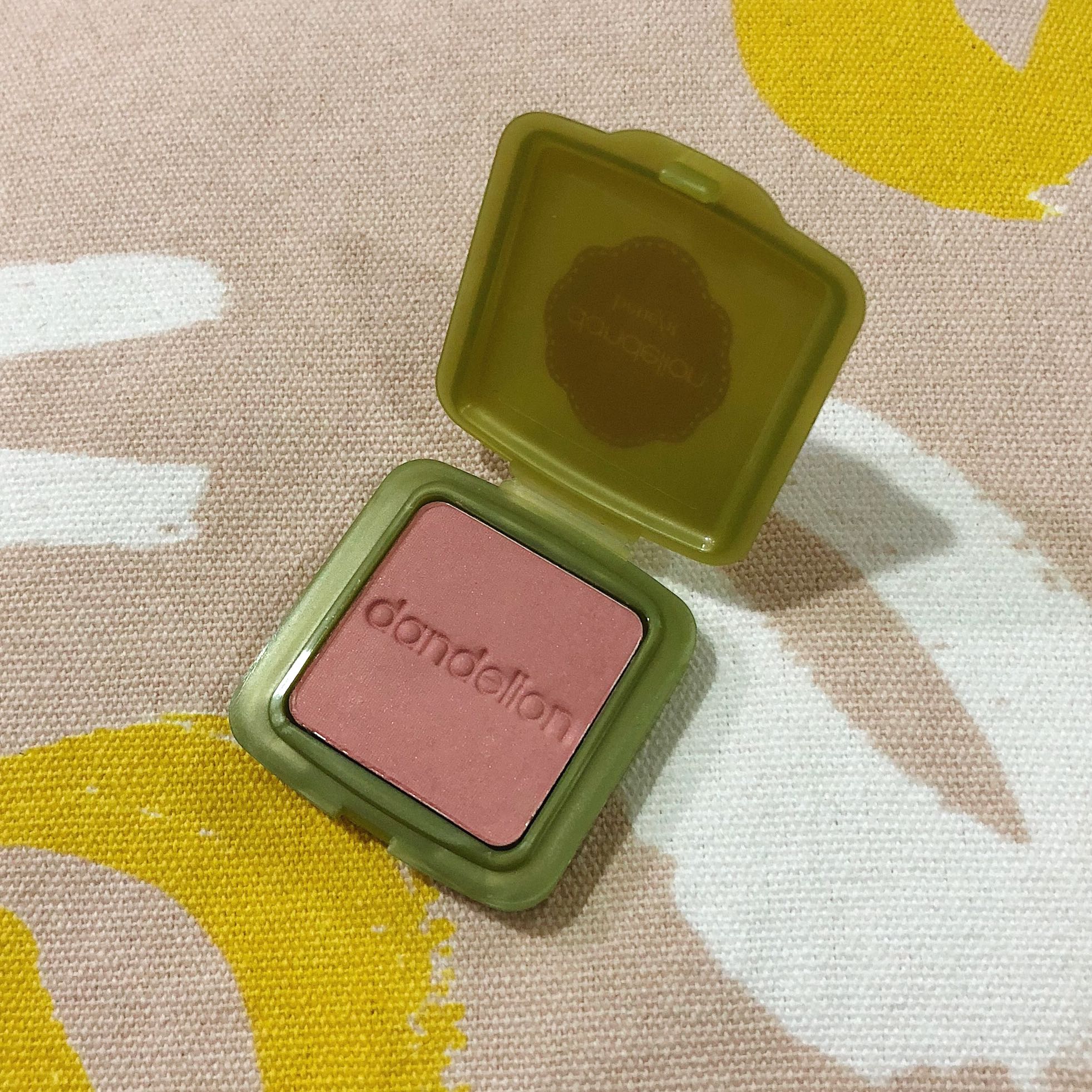 benefit dandelion blush mini