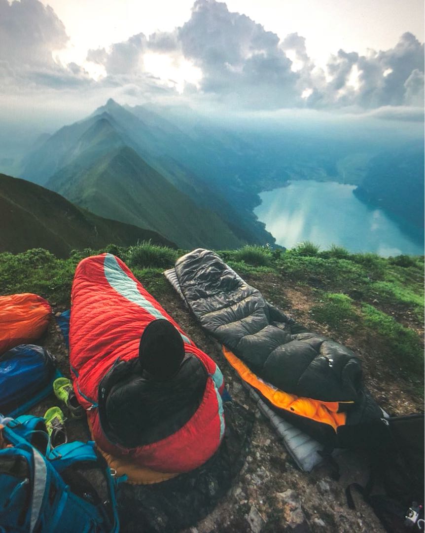 HI COUNTRY HIKER ZERO SLEEPING BAG Everything Else on Carousell
