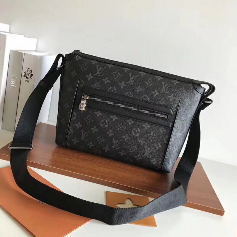 Louis Vuitton Odyssey Messenger bag, Men's Fashion, Bags, Belt