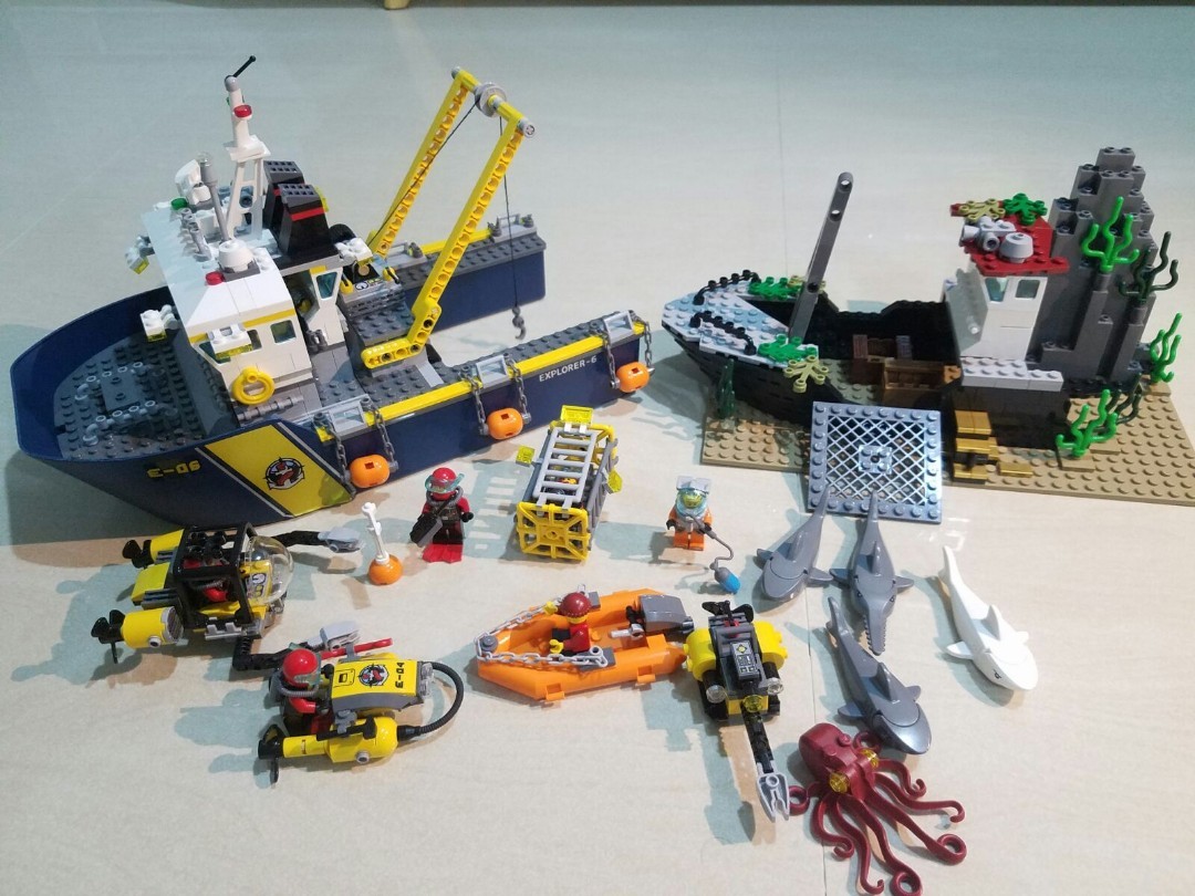 Lego 60095 price shop