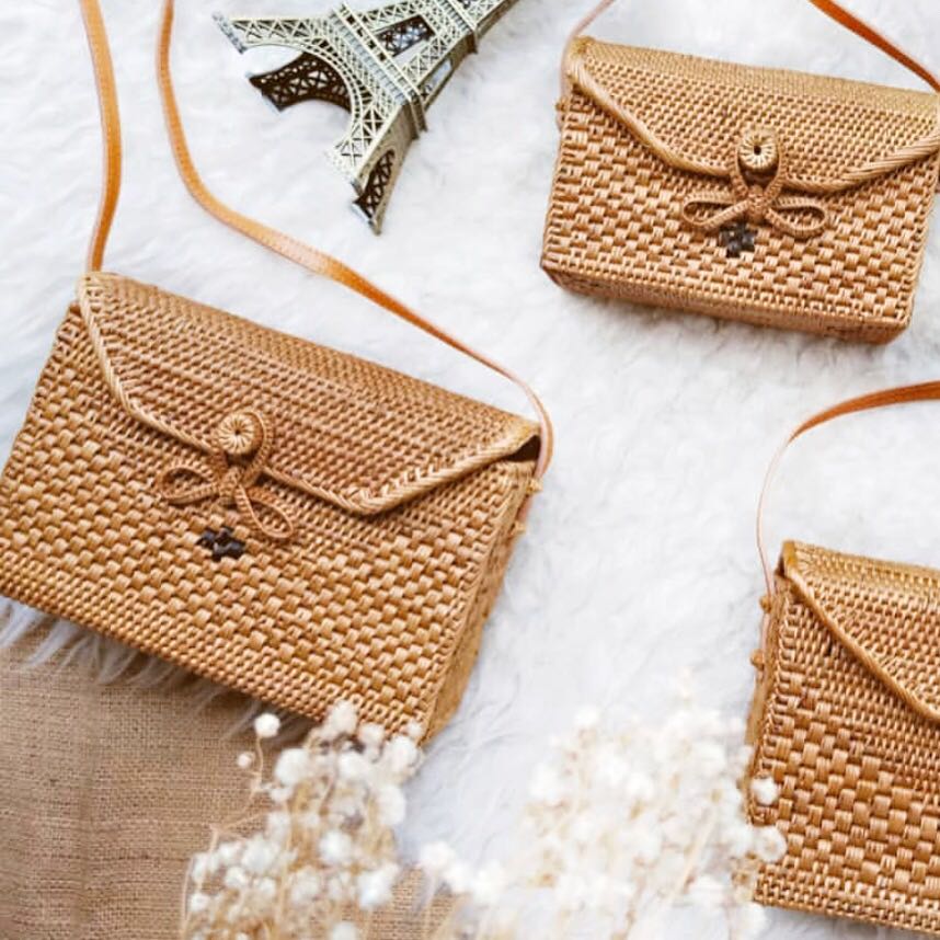 Square rattan bag clearance