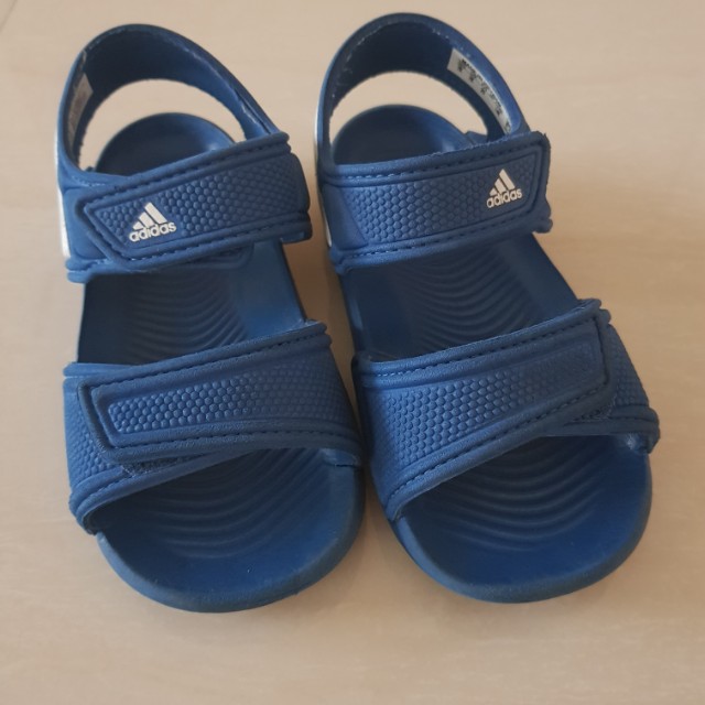 toddler adidas slides size 9