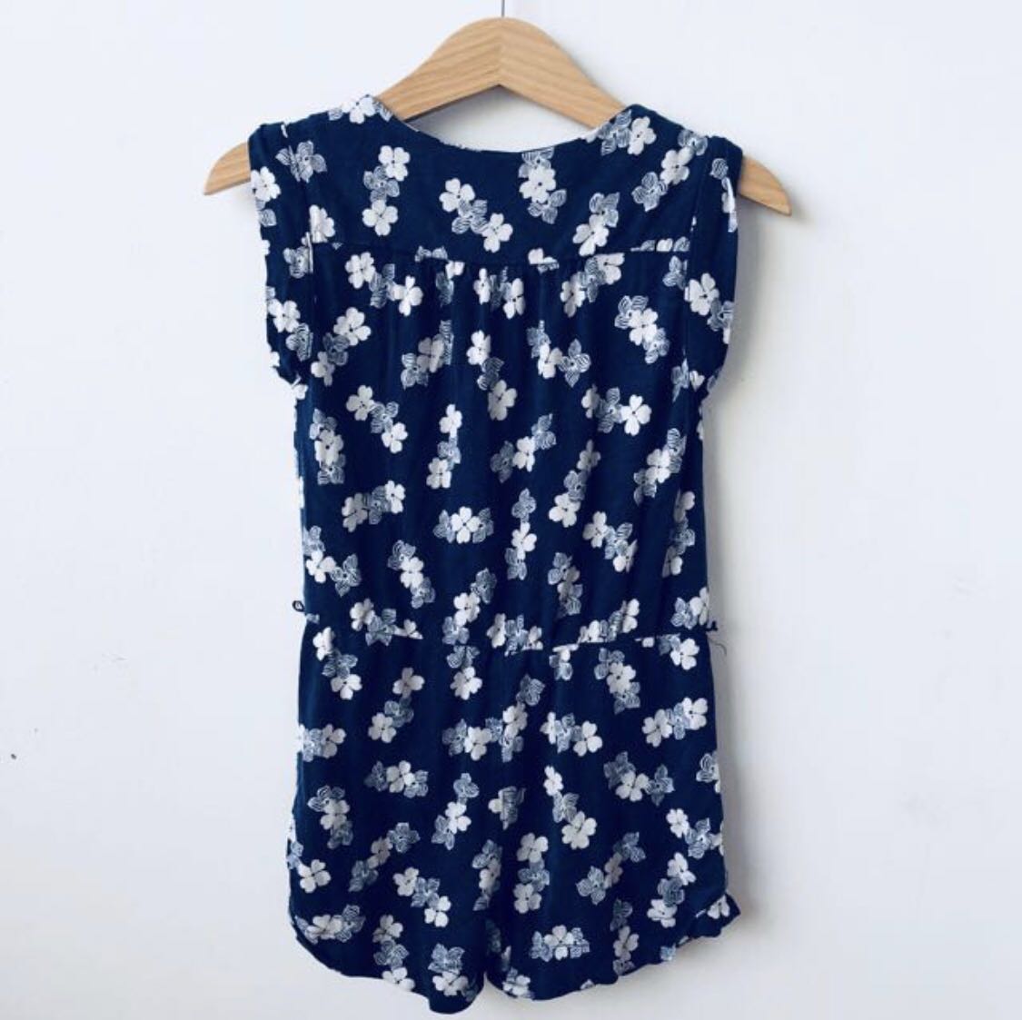 tommy hilfiger floral jumpsuit