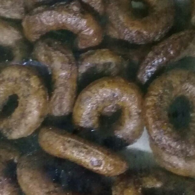 Traditional Kuih Peneram Besar Food Drinks Packaged Snacks On Carousell