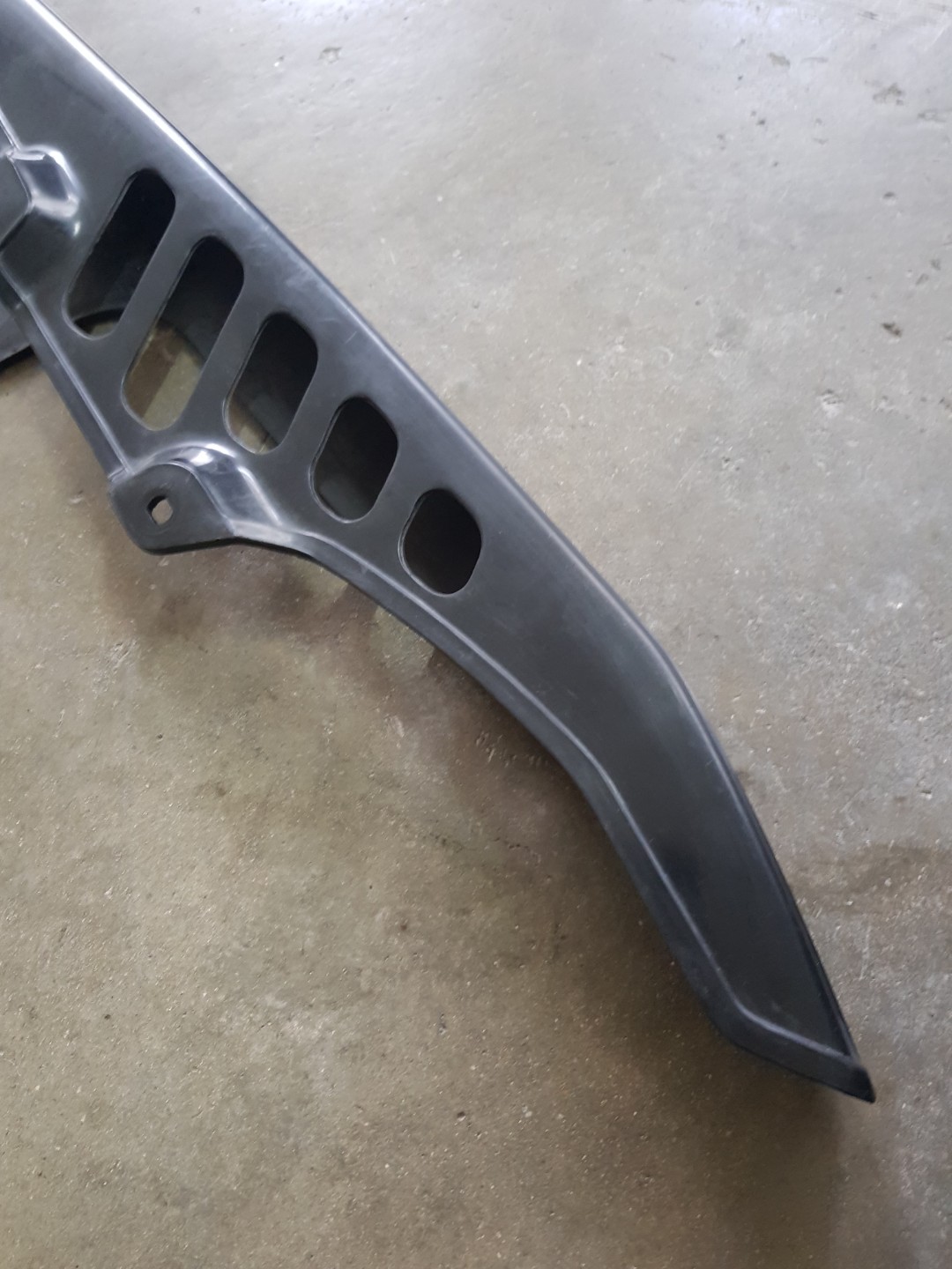 Yamaha Tw200 stock chain guard, Motorcycles, Motorcycle Accessories on