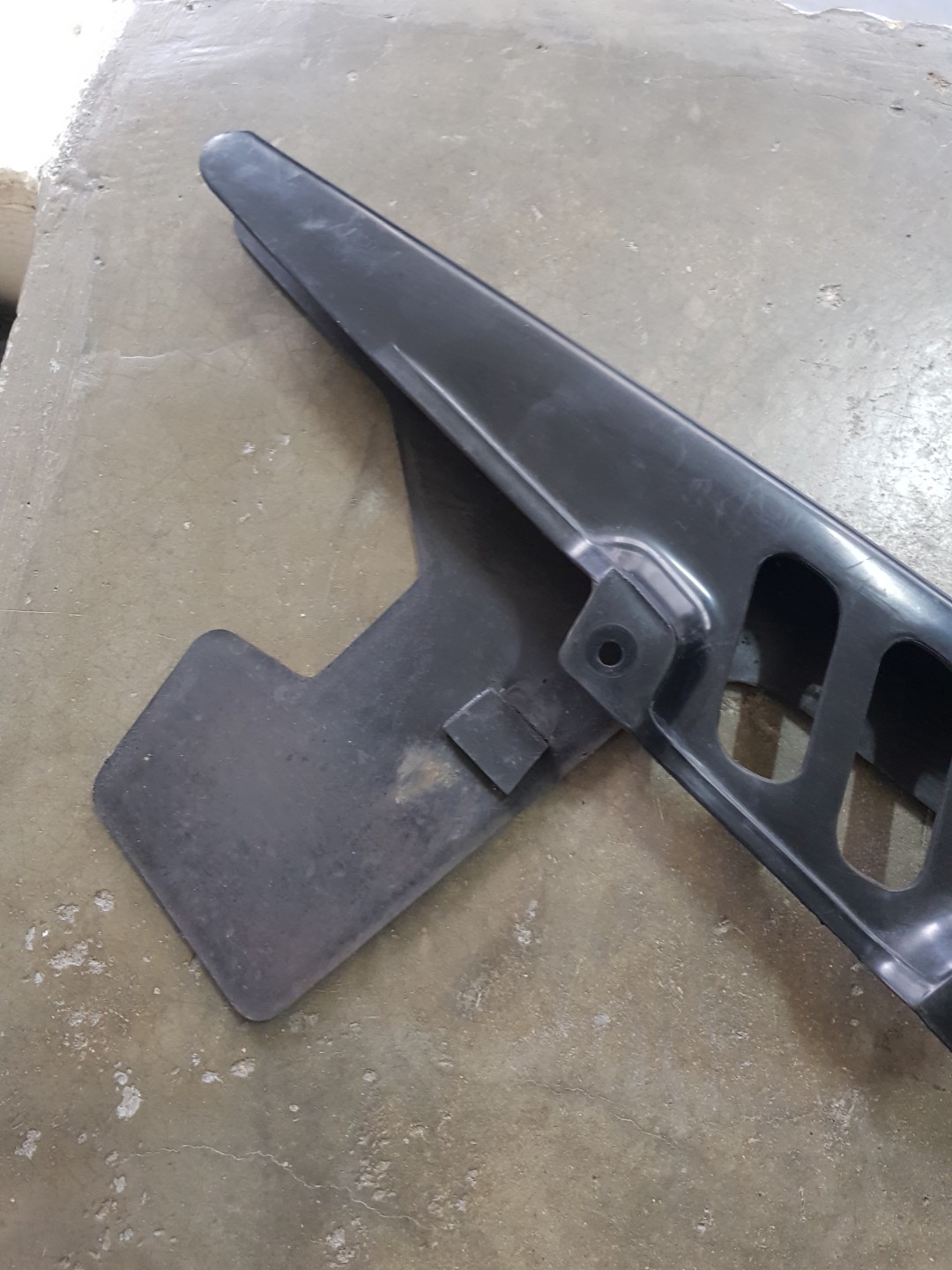 Yamaha Tw200 stock chain guard, Motorcycles, Motorcycle Accessories on