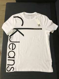 Calvin Klein 白色T