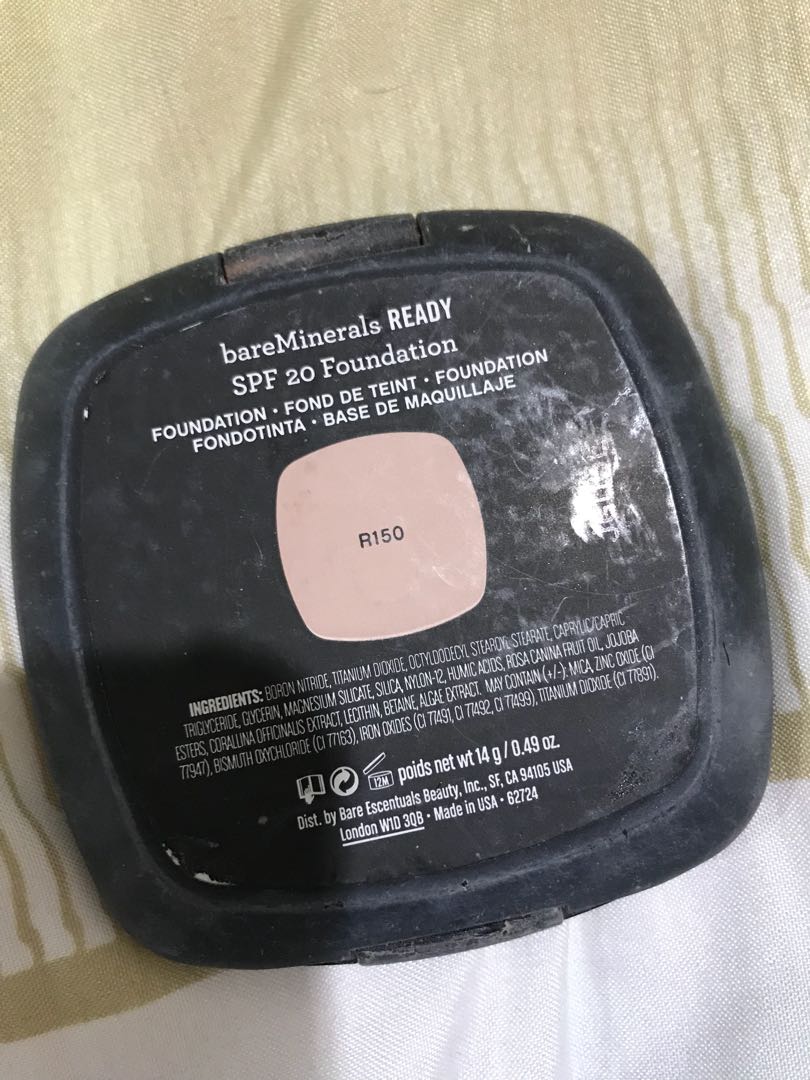Bareminerals Foundation Powder (Category: Makeup) located in Quezon City. Submitted by caryscornermnl (Listing ID 162522112, Image 2). Description: Barely used. Swatched a few times. Exterior case is sticky Interior powder is intact.