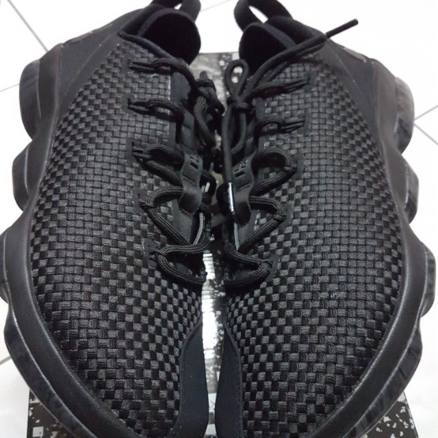 Lebron james shoes sales low cut