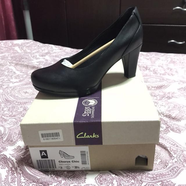 Clarks chorus chic top