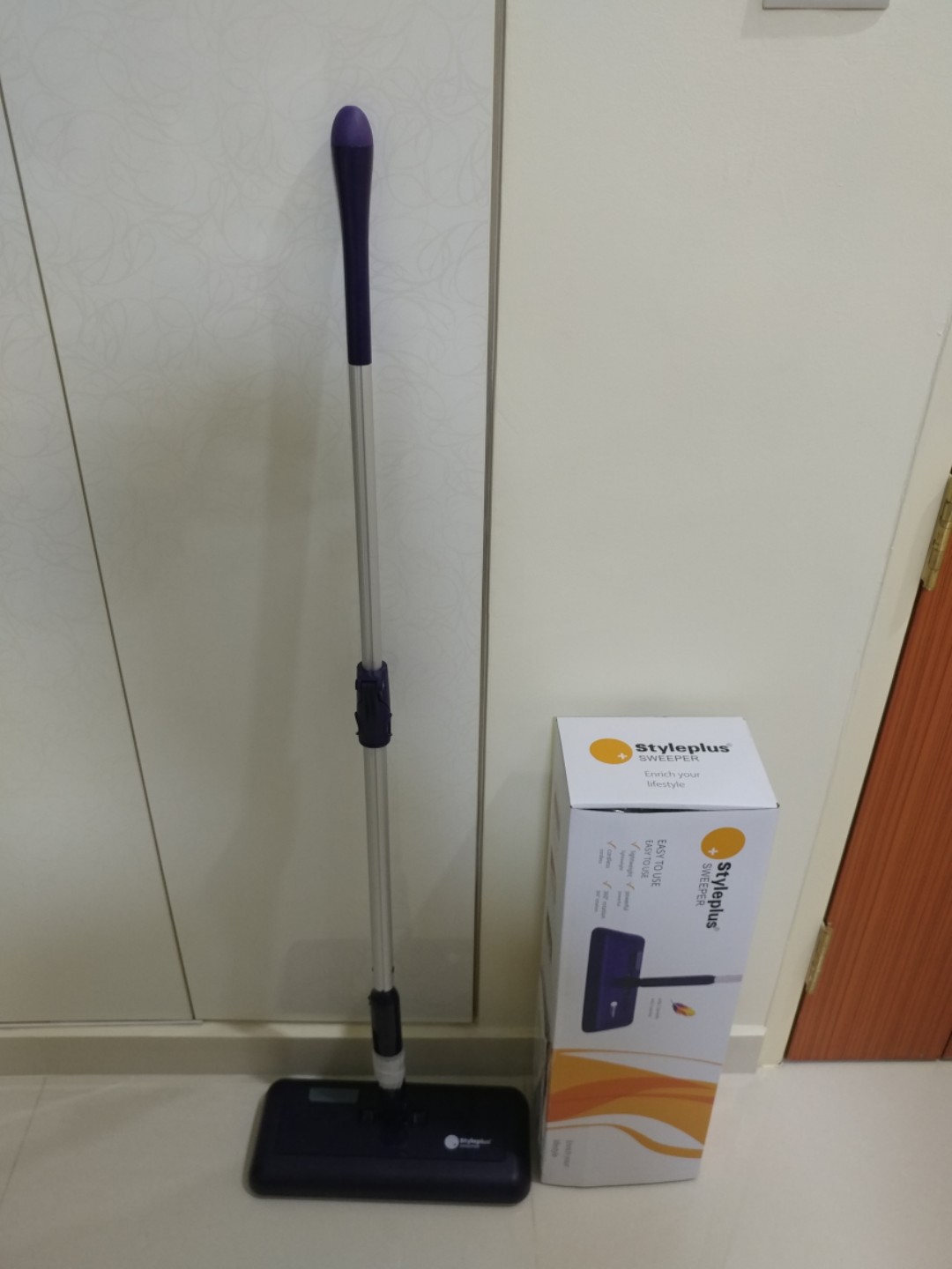 Electronic Sweeper, Furniture & Home Living, Cleaning & Homecare