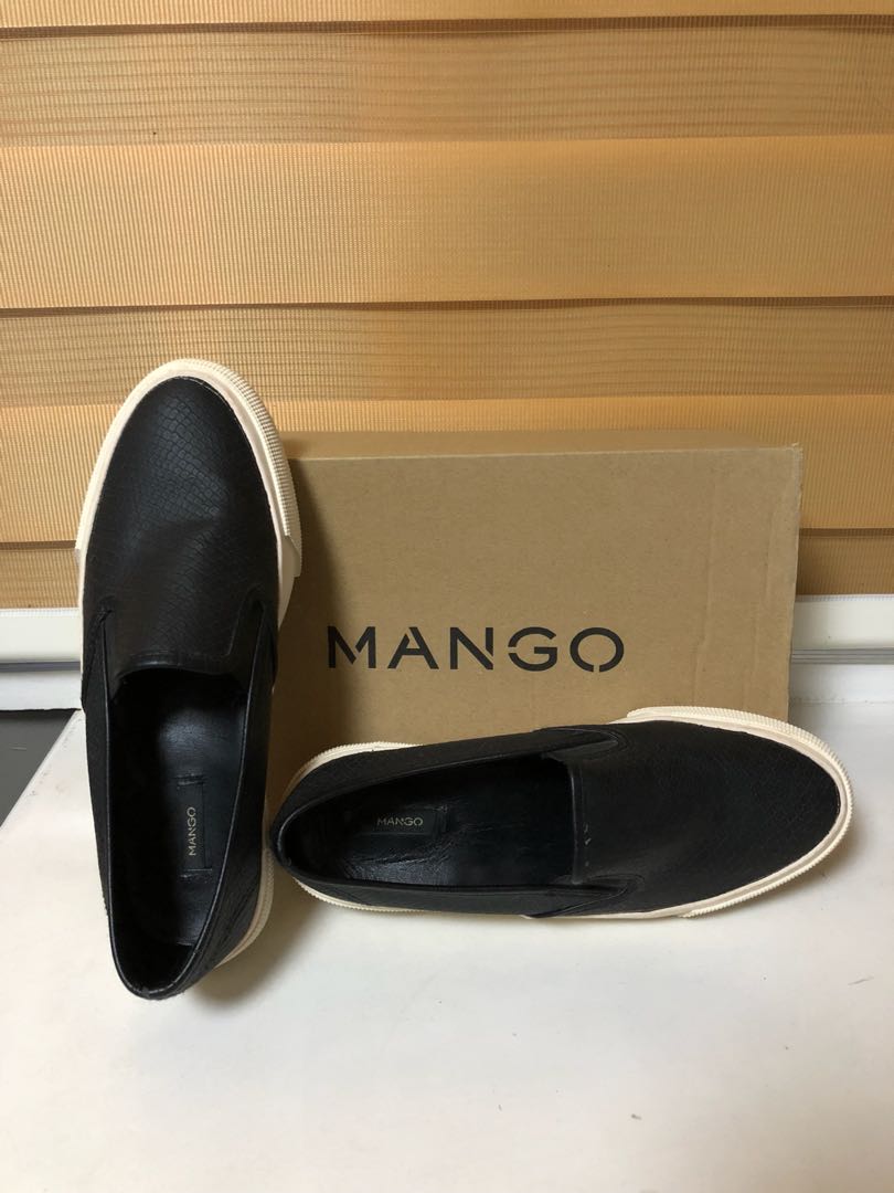 mango slip on