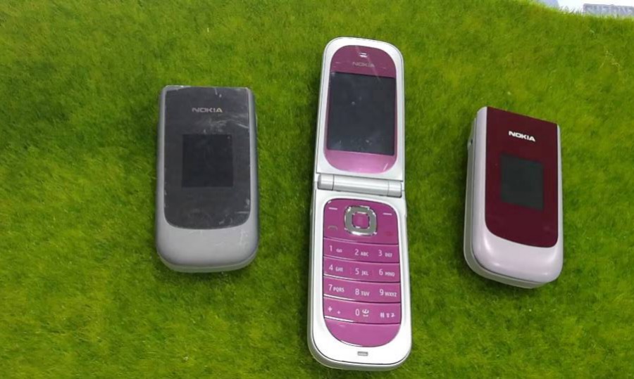Nokia flip phone 2720