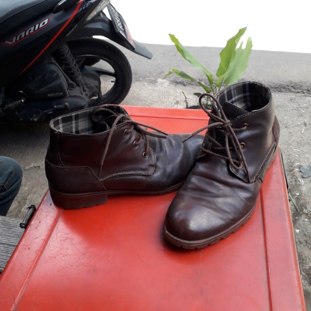 Sepatu Jim Joker Original Fesyen Pria Sepatu Sandal Di Carousell