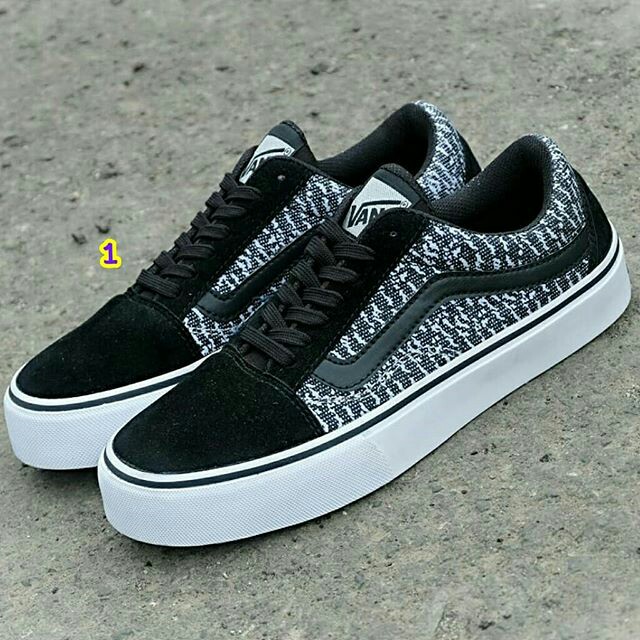 Harga sepatu best sale vans original 2018