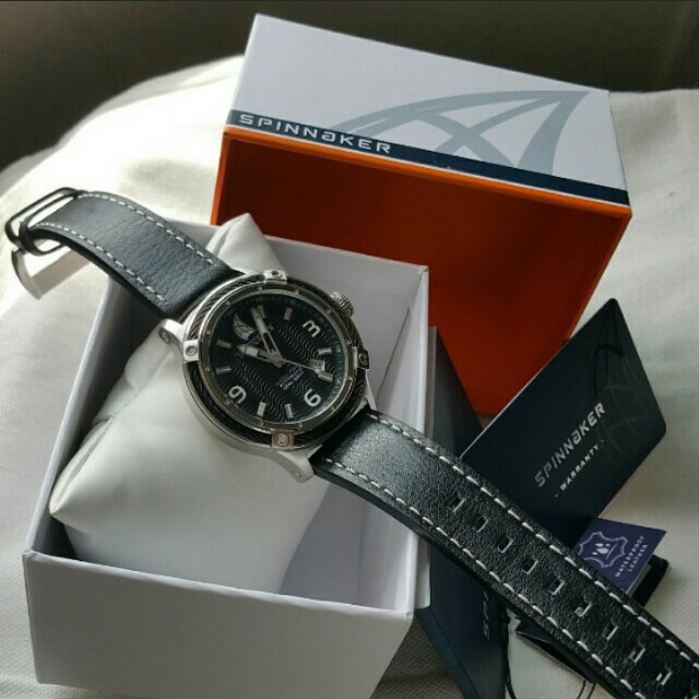 Spinnaker mainsail watch clearance