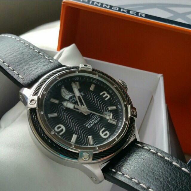 Spinnaker mainsail top watch