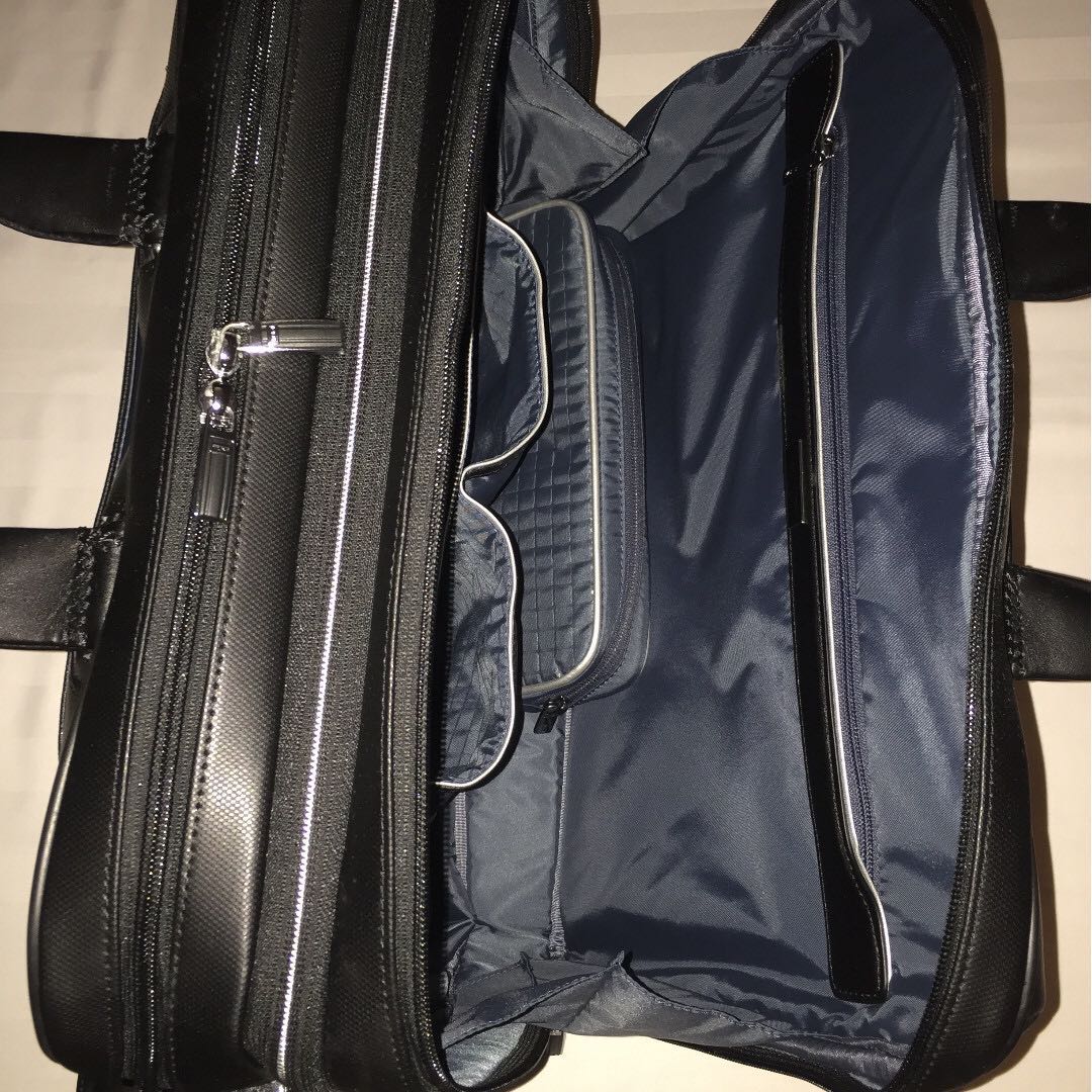 TUMI Arrive Kennedy Notebook Deluxe Brief Black Leather NEW, Men's