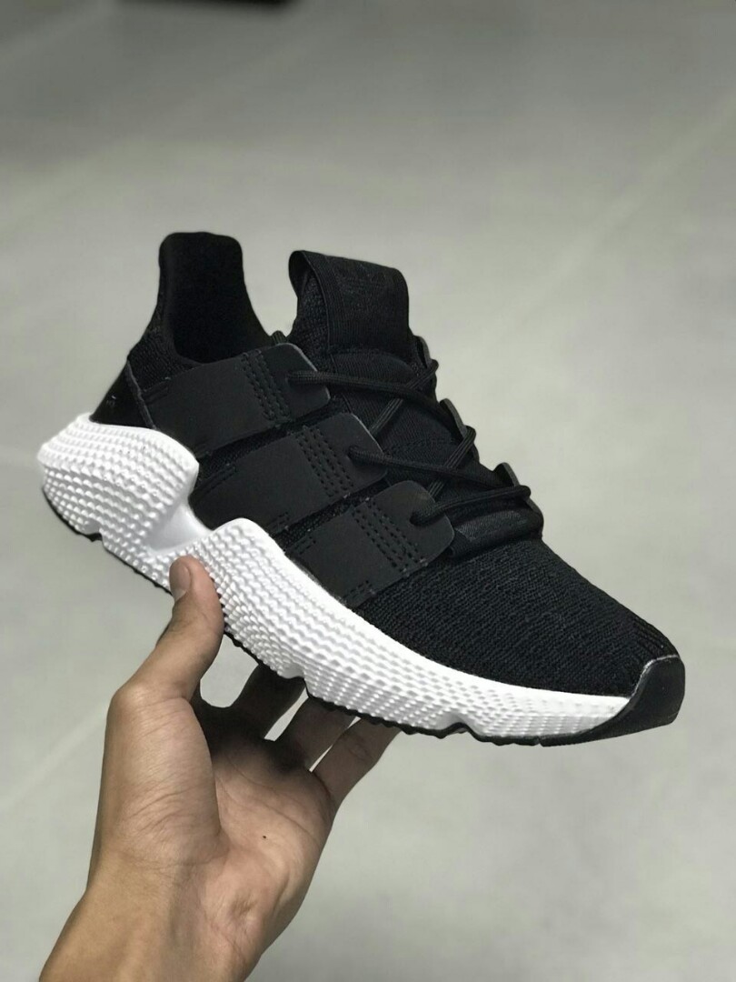 louis vuitton supreme trainers