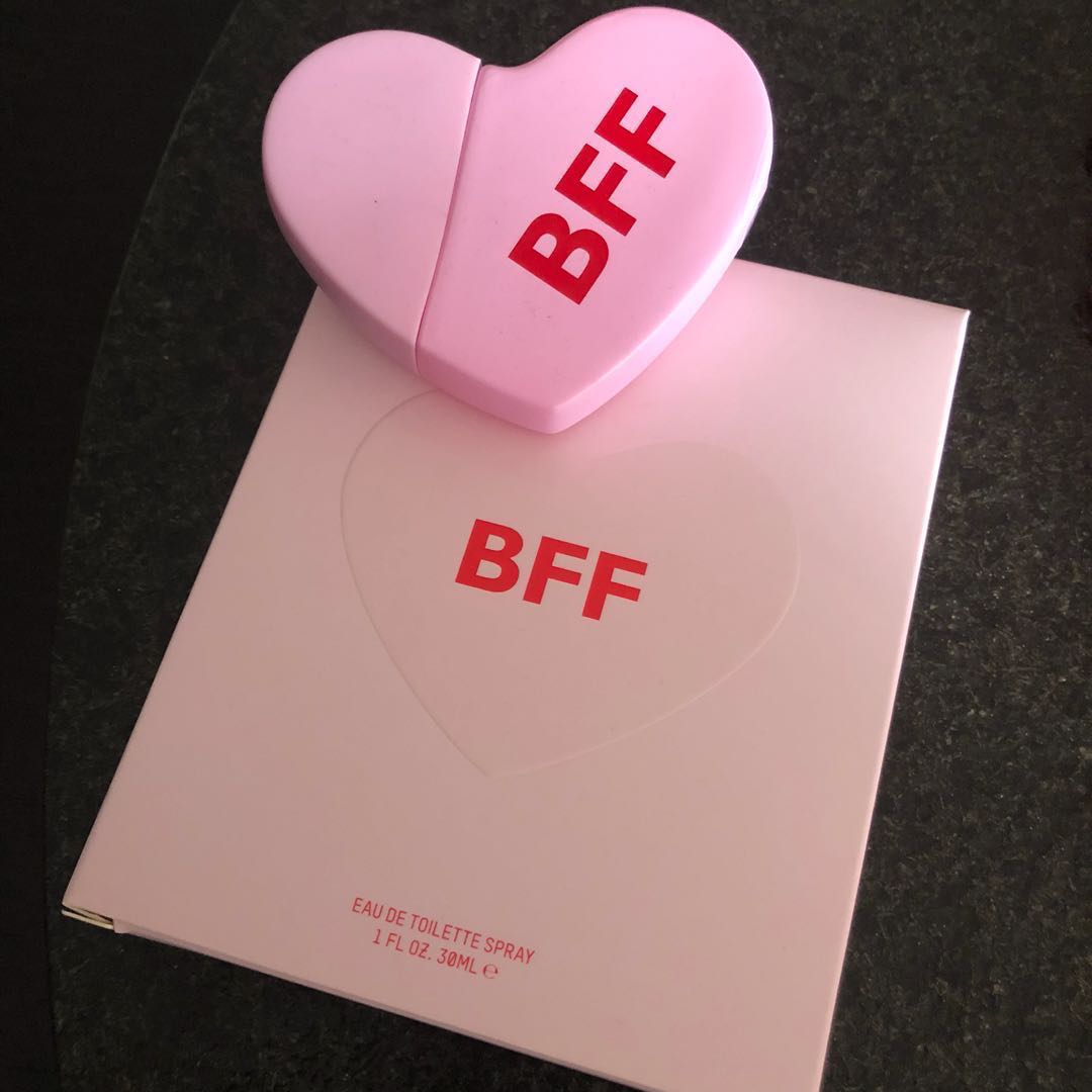 Kim kardashian sales heart perfume