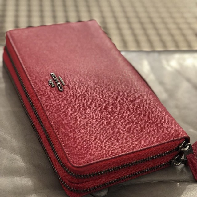 Coach wallet double zipper deals