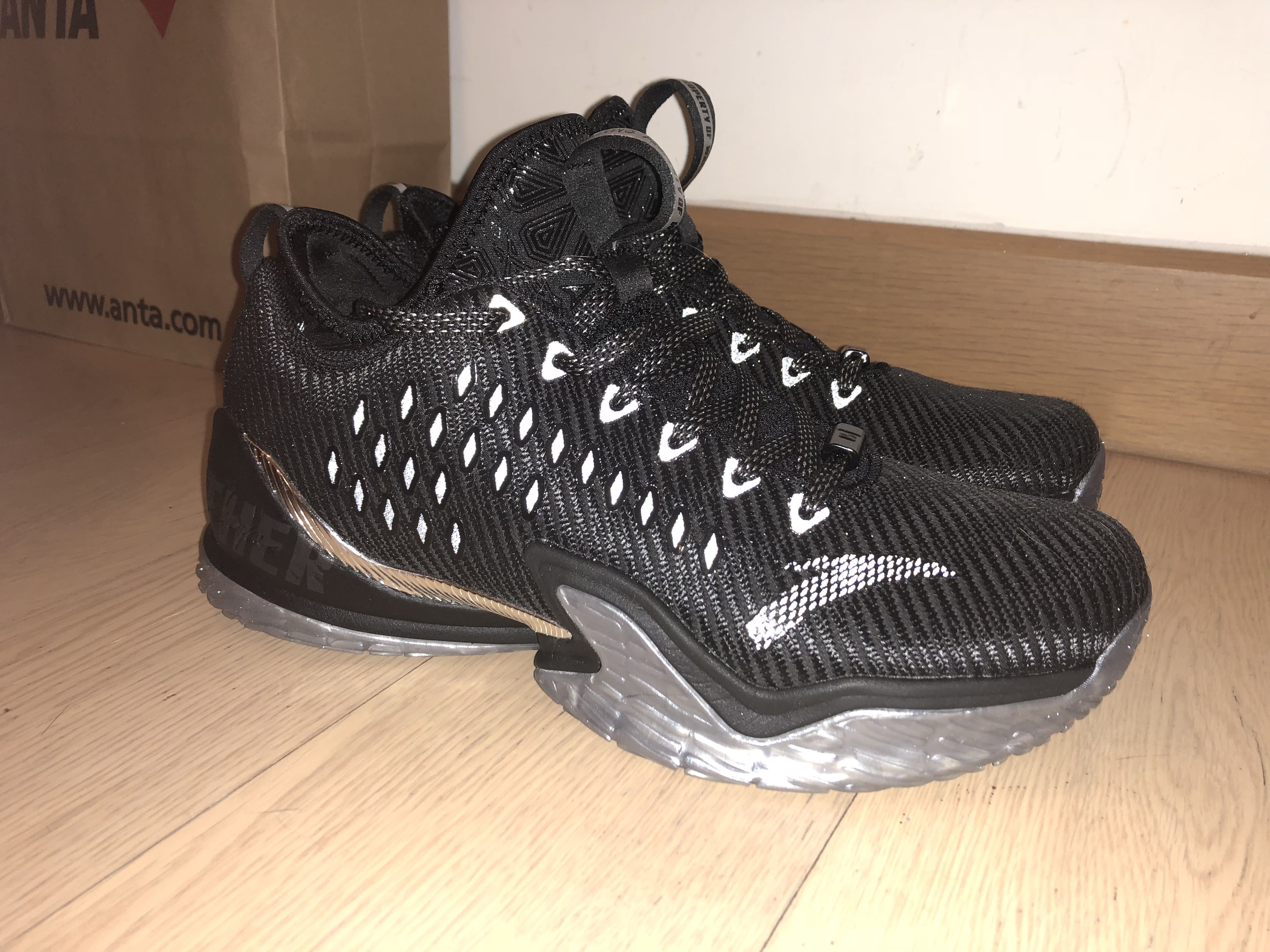 klay thompson black panther shoes