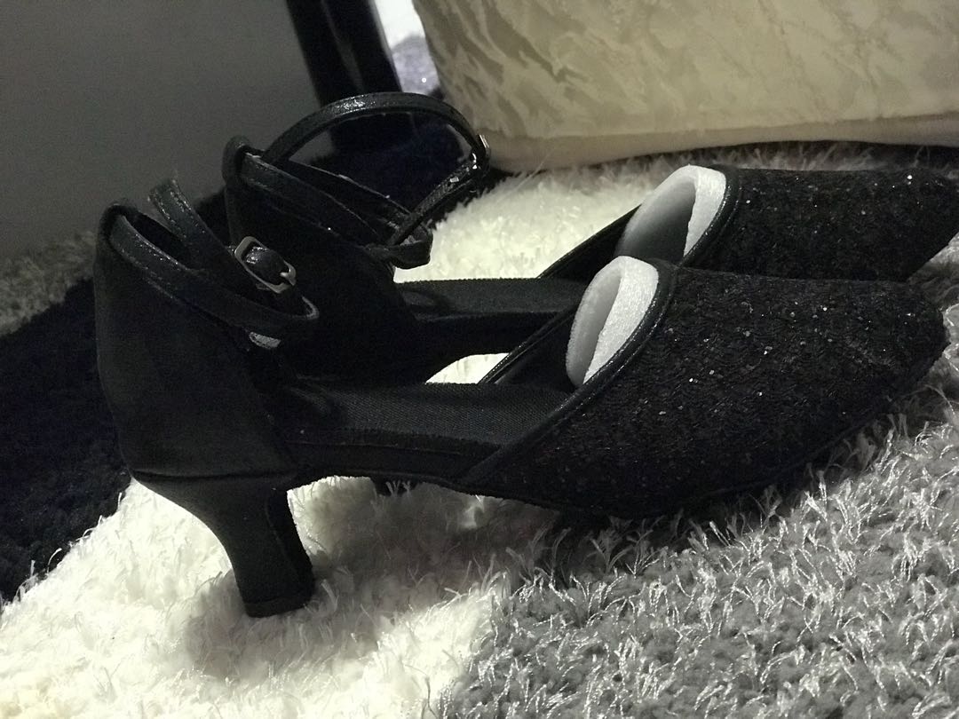 Lady Dancing shoes, Women's Fashion, Footwear, Flats on Carousell