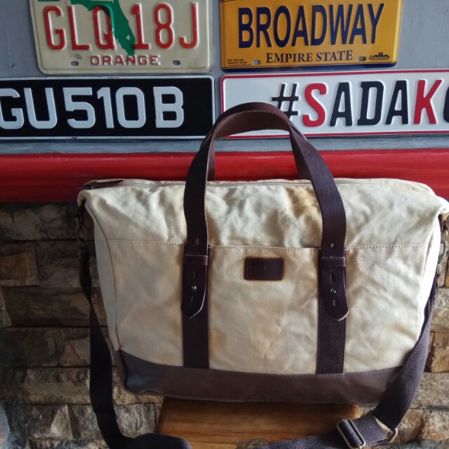 levis travel bag