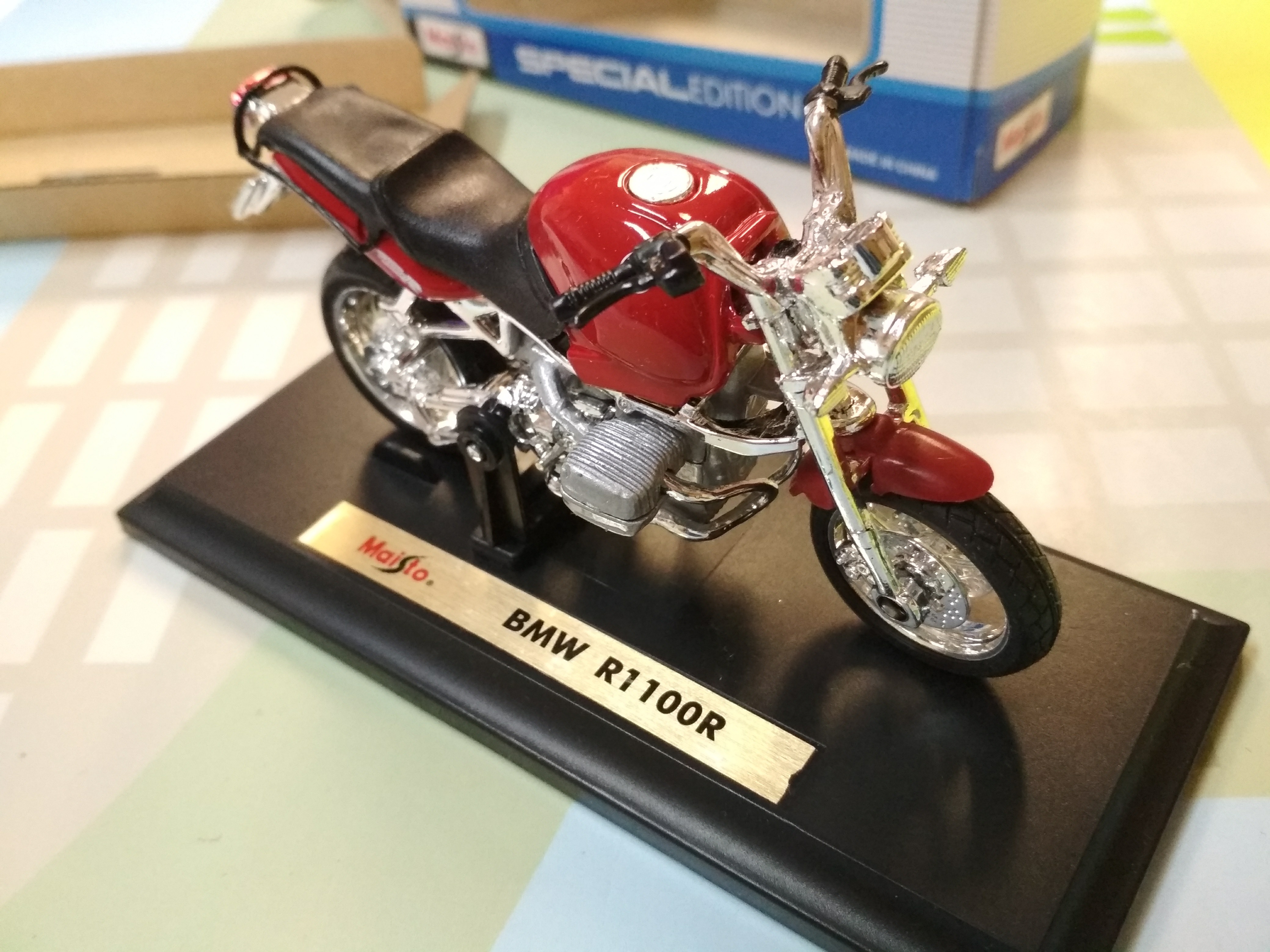 bmw motorcycle diecast models