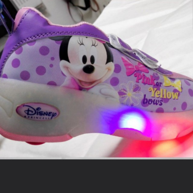 minnie mouse light up toy