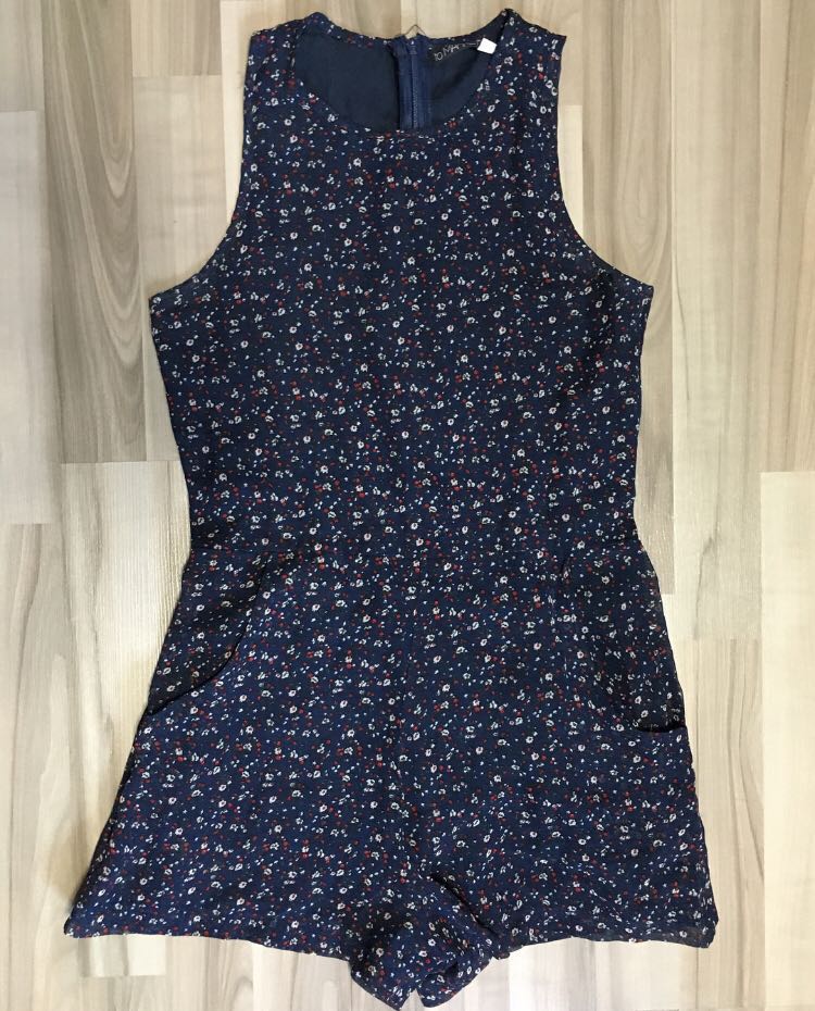 Navy blue floral romper, Women's Fashion, Dresses & Sets, Rompers on Carousell