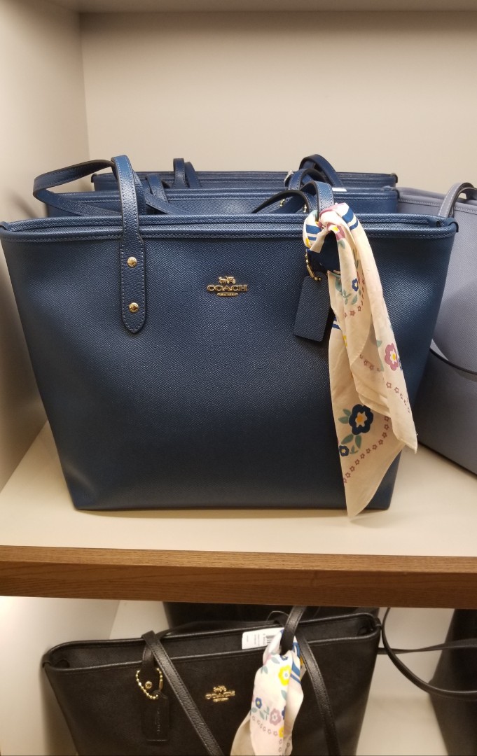 coach crossgrain leather city zip tote