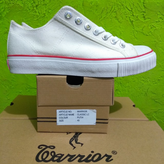 Sepatu Warrior Classic Low White Original Barang Yang Dicari Di Carousell