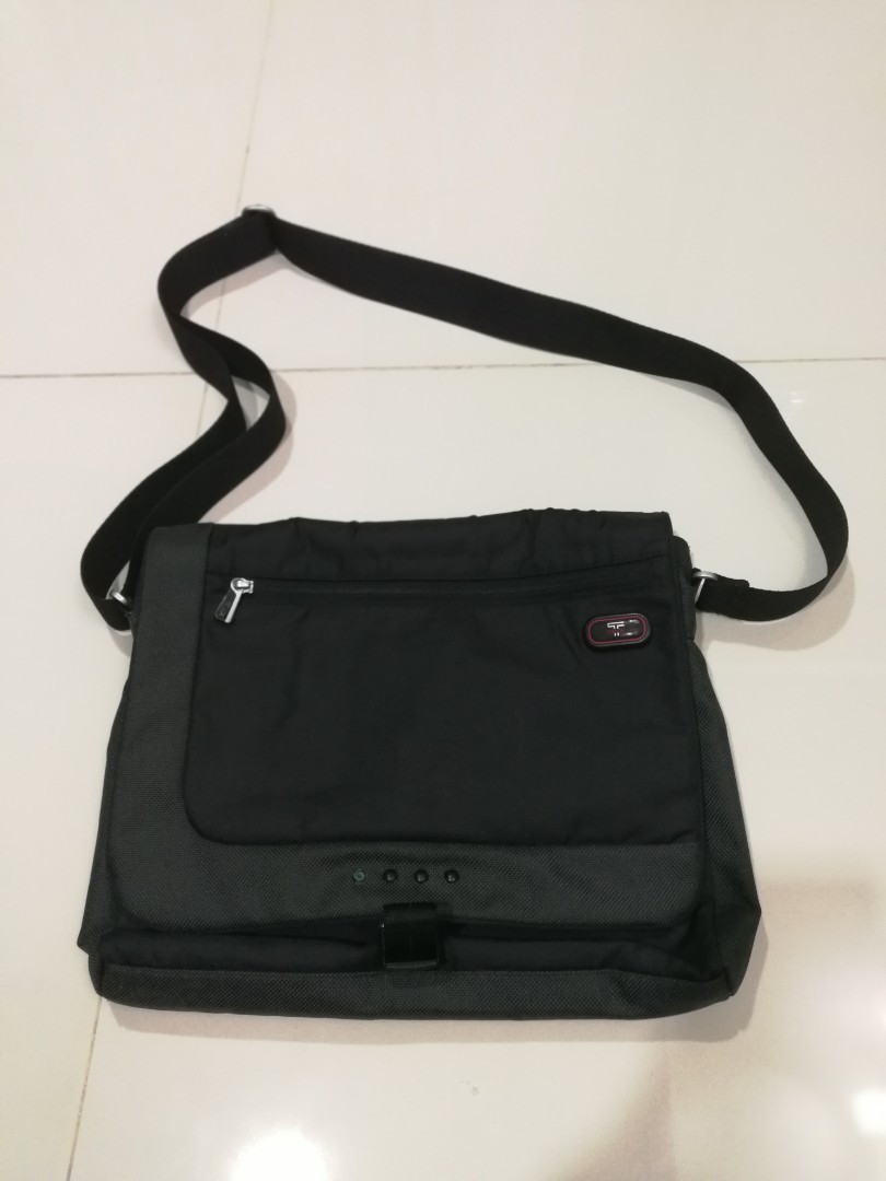 T shop tech bags