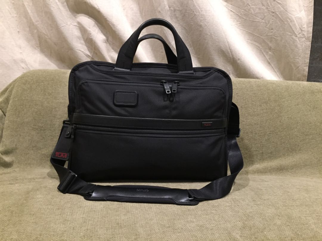 tumi work tote