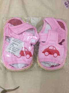 Sepatu bayi cit cit