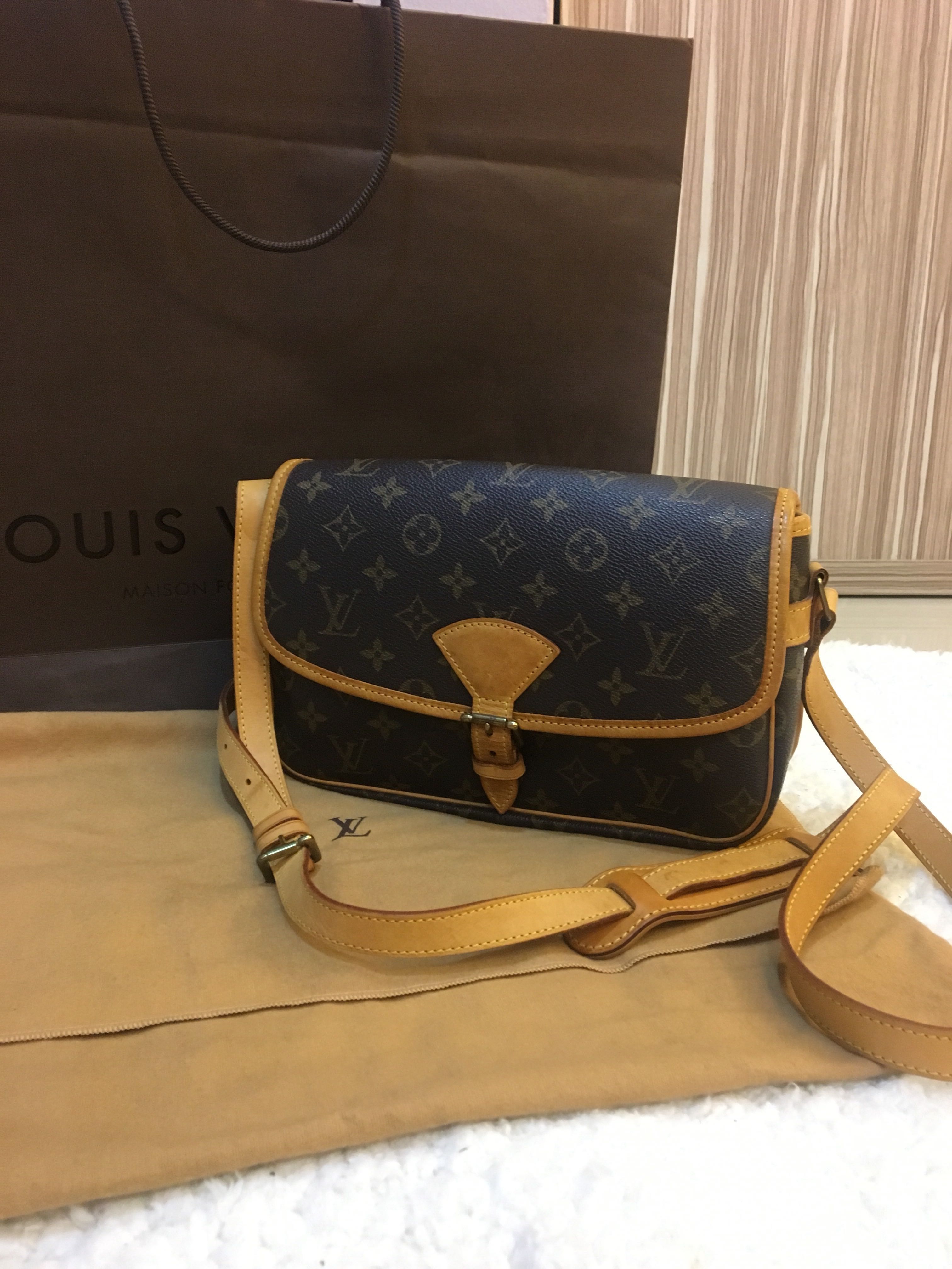 💯 Authentic Louis Vuitton Sologne Monogram Crossbody Bag LV