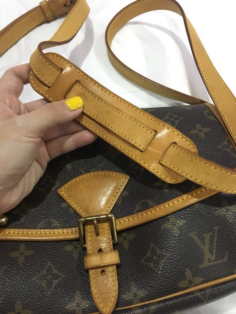 AUTHENTIC Louis Vuitton Sologne Monogram Crossbody PREOWNED (WBA344) – Jj's  Closet, LLC