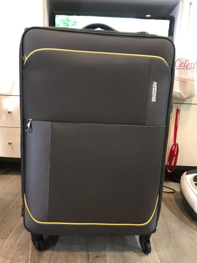 American Tourister Large Luggage, Hobbies & Toys, Travel, Luggage on