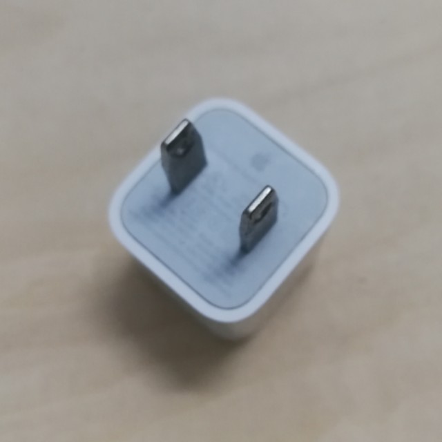 Apple watch 5W USB Power Adapter, Mobile Phones & Gadgets, Wearables