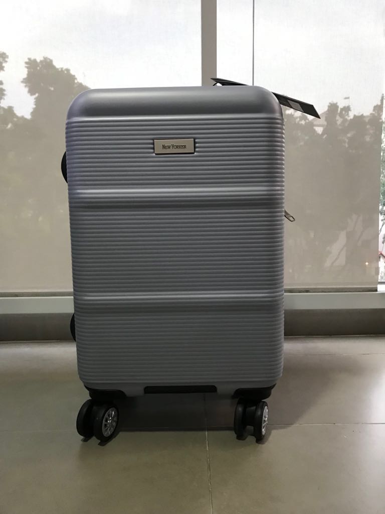new yorker luggage 20