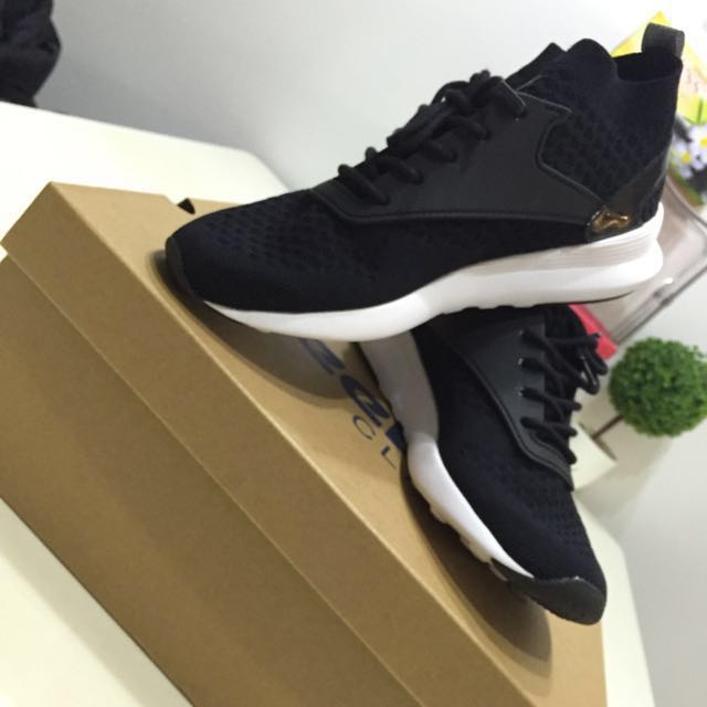 Brand New 100 Authentic Reebok Zoku Runner Ultk Met Women