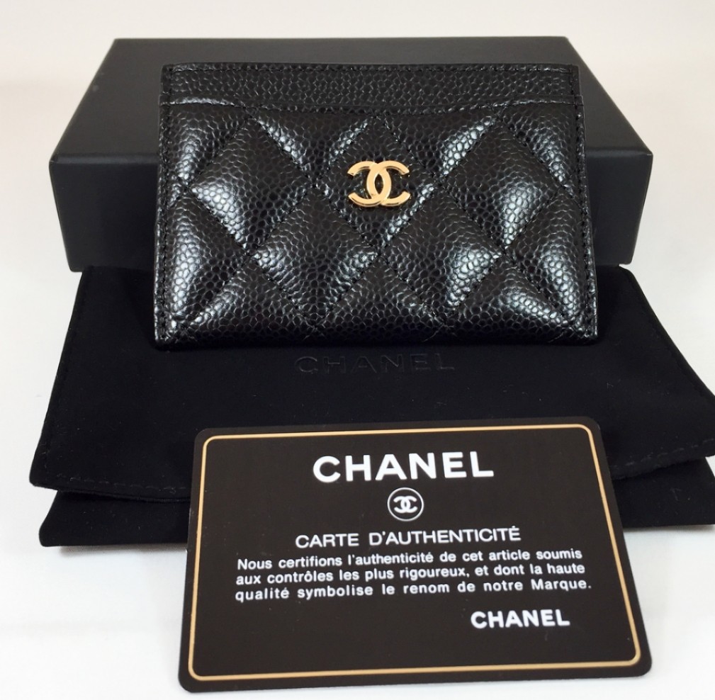 CHANEL Chanel matelasse card case A50169 grained calf caviar skin