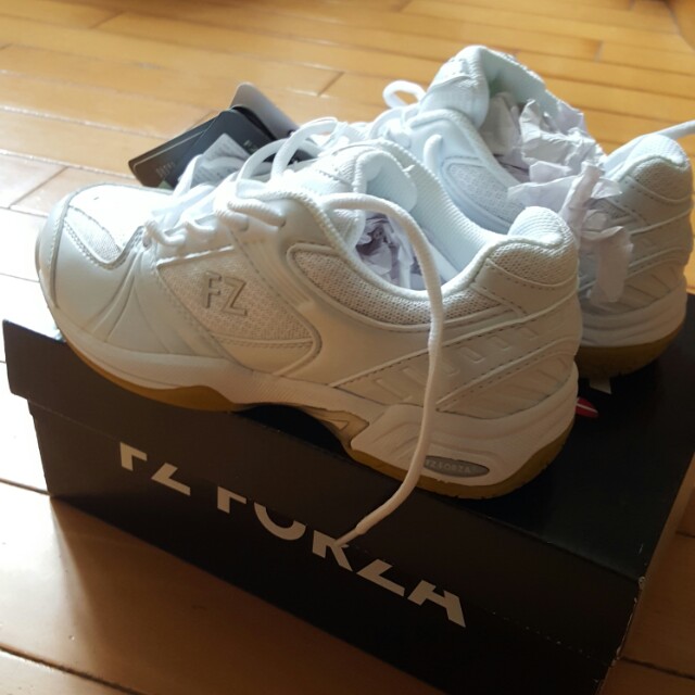 badminton shoes