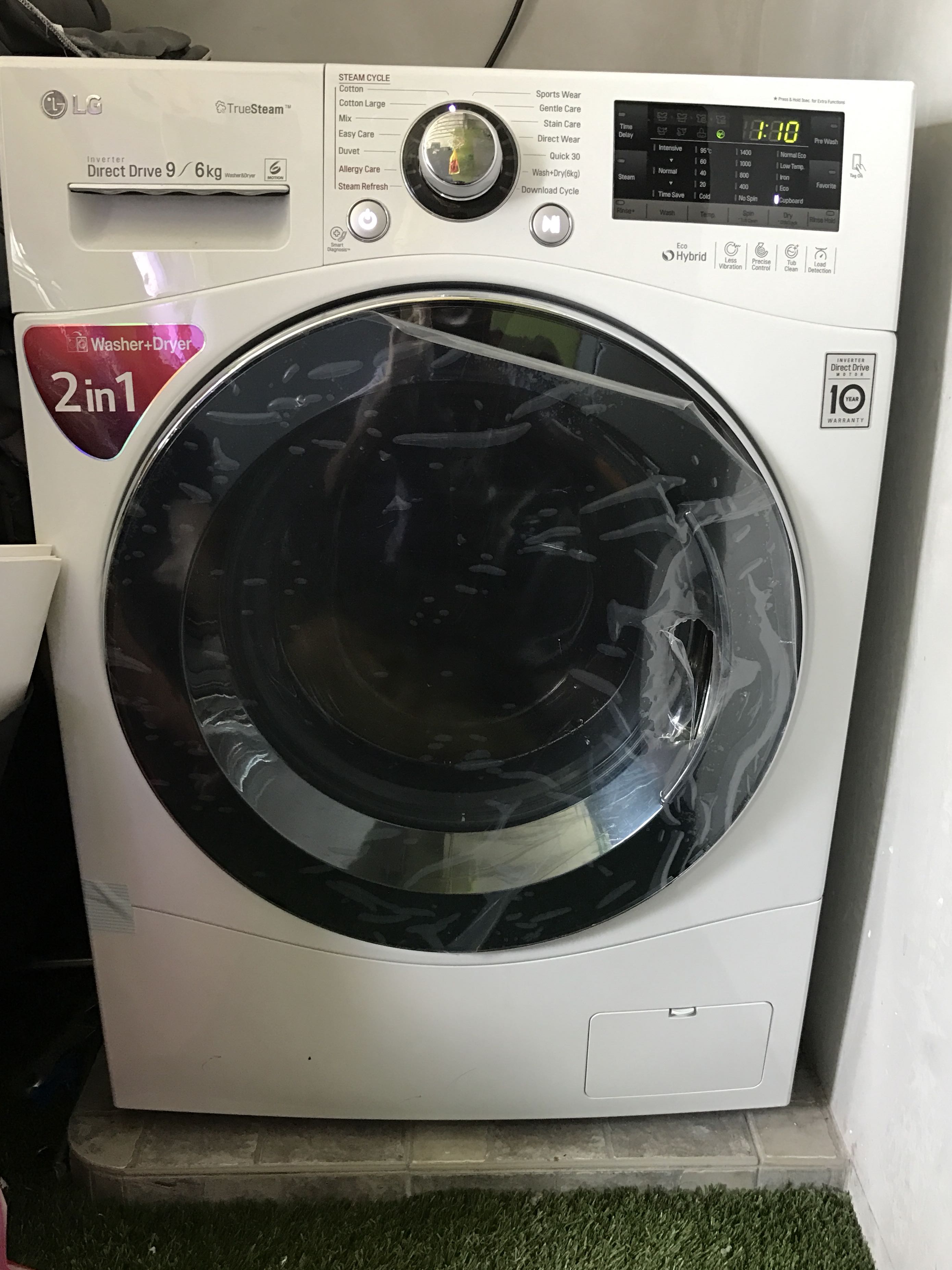 Like new LG Direct Drive 9kg / dryer in 1, TV & Home Appliances, Machines and Dryers on Carousell