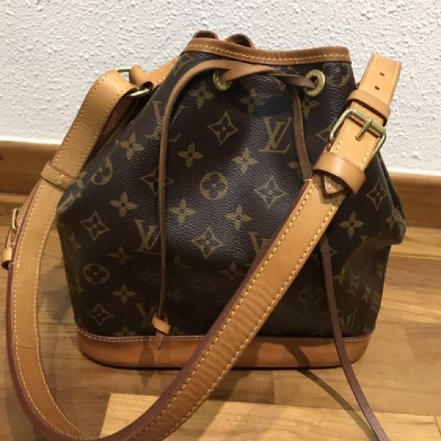 Louis Vuitton Noe Pouch, Women's Fashion, Bags & Wallets, Purses & Pouches  on Carousell