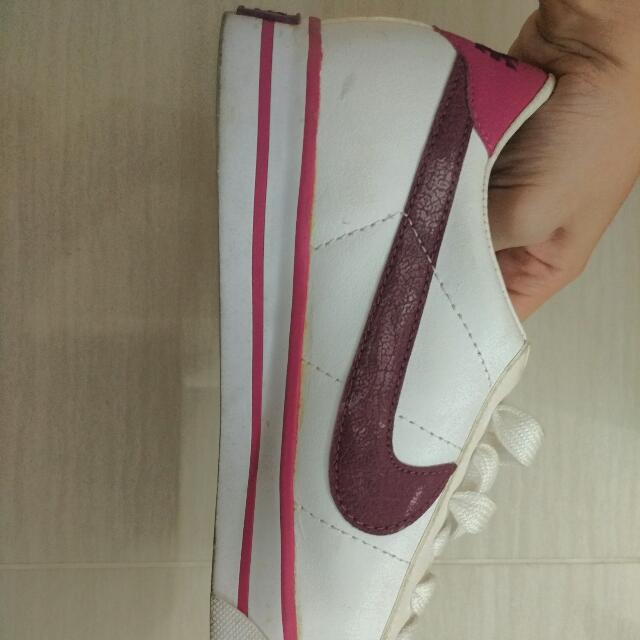 nike purple pink shoes